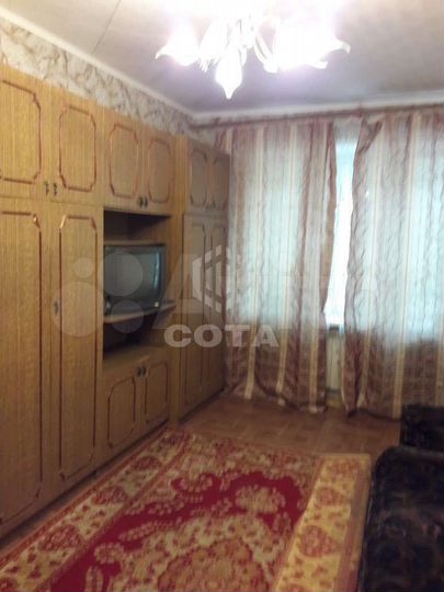 2-к. квартира, 43 м², 1/3 эт.