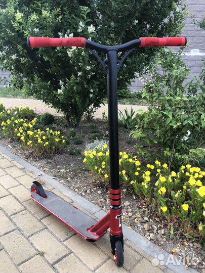 Трюковой самокат tech team