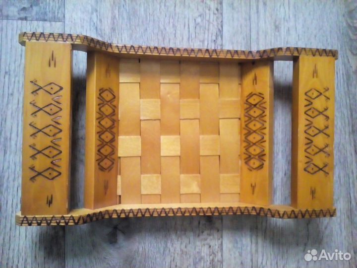 Поднос деревянный