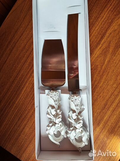 Нож и лопатка для торта