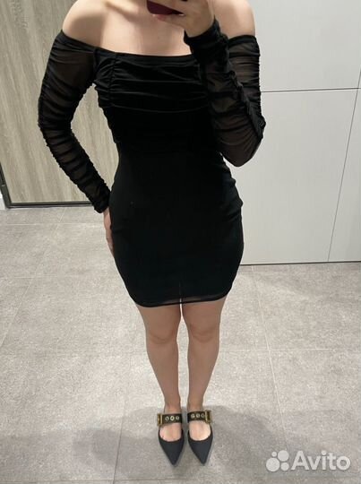 Платье prettylittlething