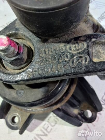 Подушка двигателя правая Kia Sportage 3 SL