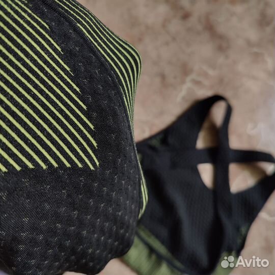 Костюм для фитнеса новый 42 44