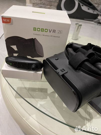 Очки виртуальной реальности с пультом