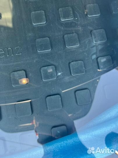 Лобвое стекло