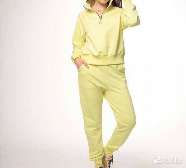 Костюм женский