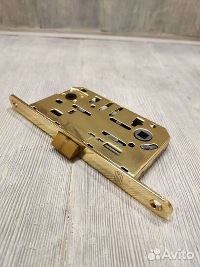 Ручки, замки, петли