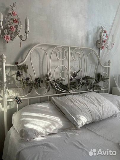 Кровать IKEA Лейрвик 140х200