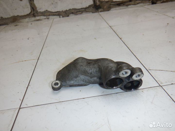 Фланец системы охлаждения Nissan Maxima A33