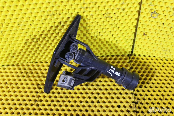 Форсунка омывателя фар правая Nissan Teana J32