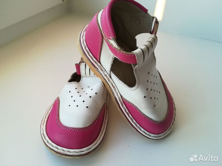 Сандалии для девочки