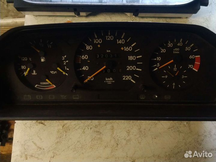 Приборная панель mercedes w124