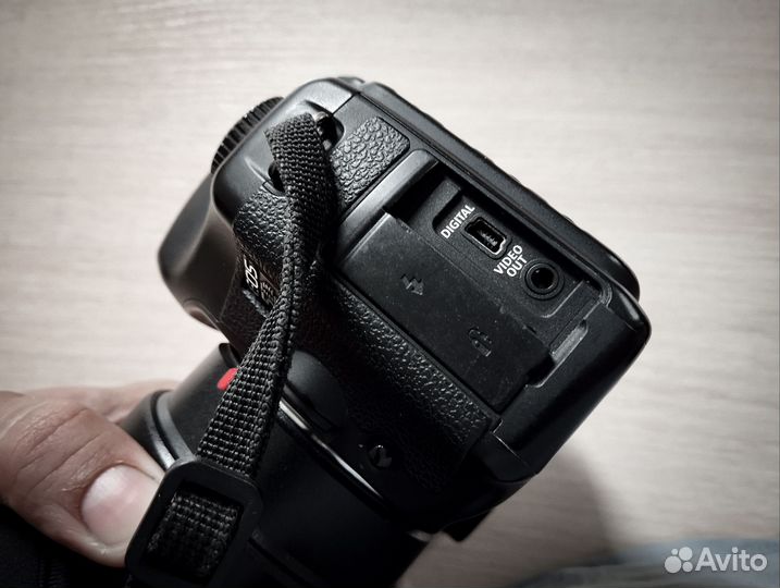 Фотоаппарат Canon 5D