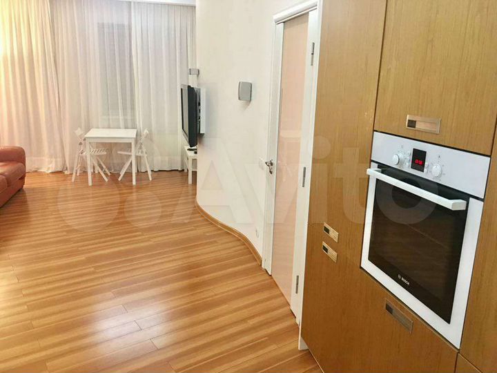 2-к. квартира, 72 м², 8/8 эт.