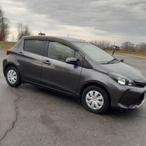 Toyota Vitz 1.0 CVT, 2014, 105 140 км, с пробегом, цена 795 000 руб.