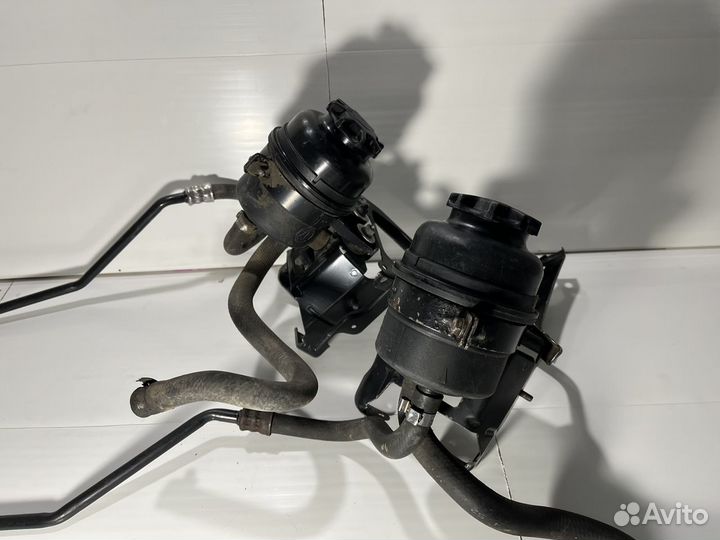 Бачок гидроусилителя с трубками BMW E90
