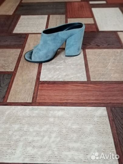 Летние сабо, из серо-голубой замши. Размер 37