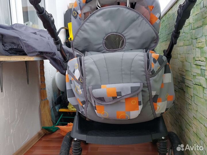 Прогулочная коляска