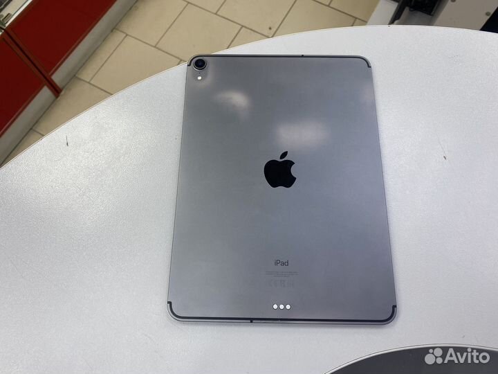Планшет Apple iPad 11 pro 2018 64gb