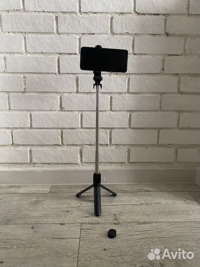 Штатив + селфи палка для телефона с пультом