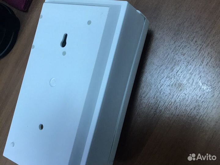 Диспенсер для освежителя воздуха автоматический