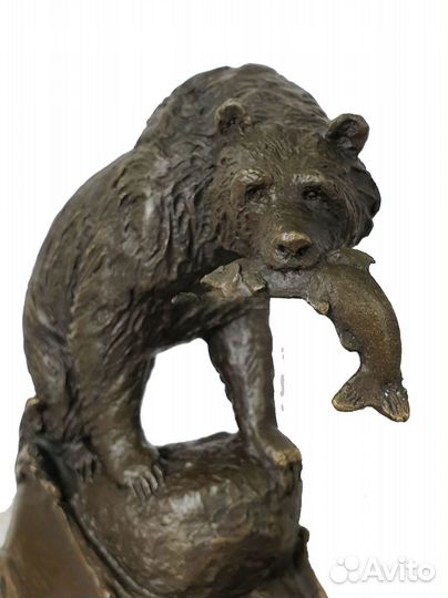 Бронзовая статуэтка 