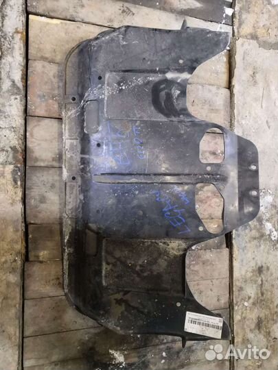 Защита пластиковая субару B4