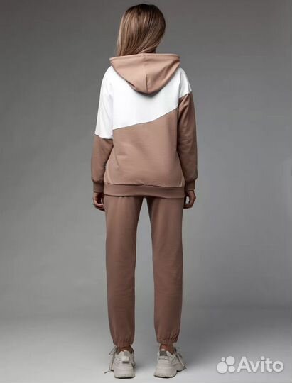 Спортивный костюм новый 42-44