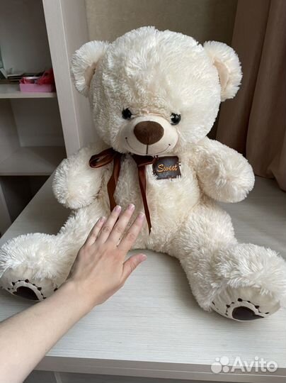 Большой плюшевый мишка