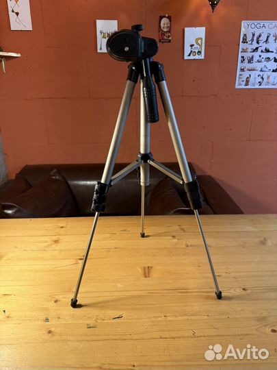 Штатив для фотоаппарата