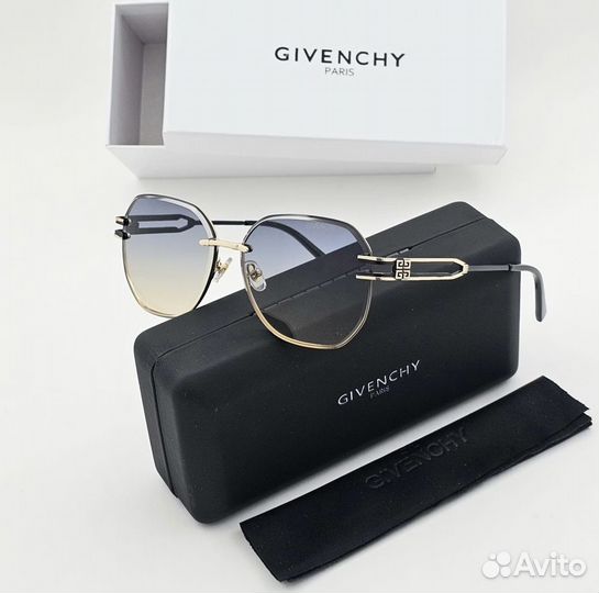 Солнцезащитные очки Givenchy