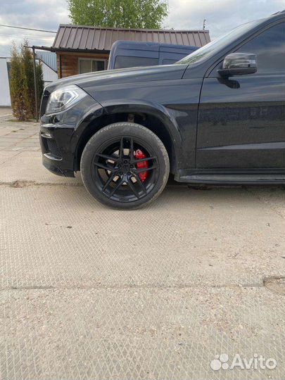 Металлические накладки на суппорта мерседес амг