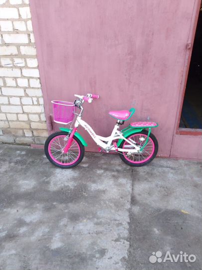 Детский трехколесный велосипед