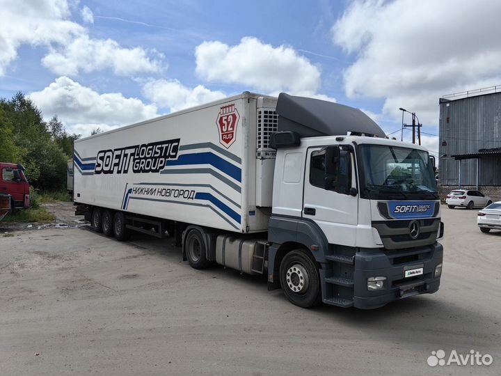 Mercedes-Benz Axor 1835 LS с полуприцепом, 2011