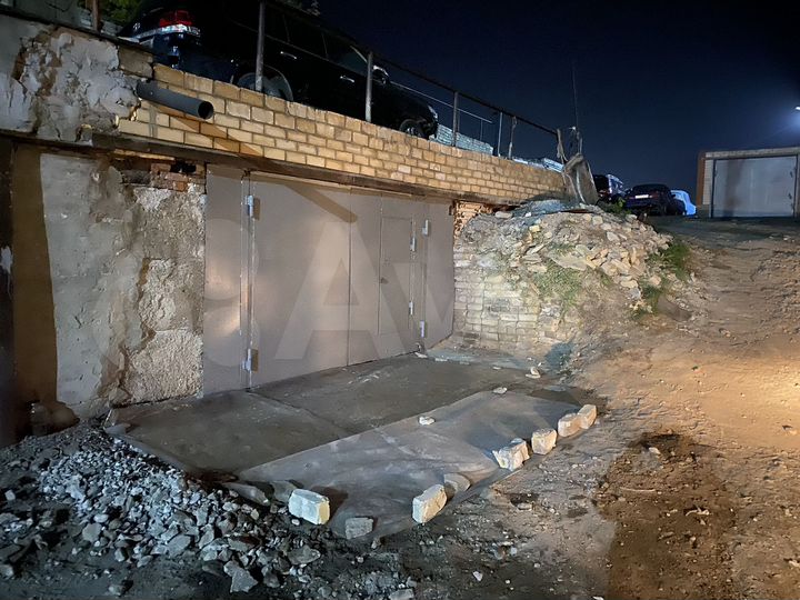 Гараж, > 30 м²