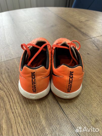 Футзалки nike