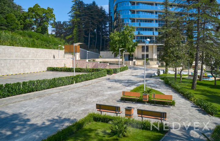 2-к. квартира, 95 м², 18/24 эт.