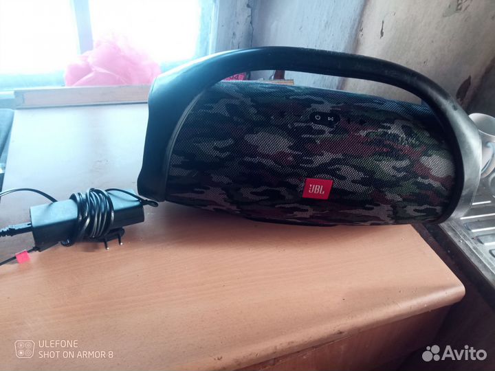 Портативная колонка JBL Boombox