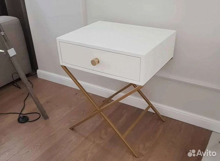 Тумба прикроватная