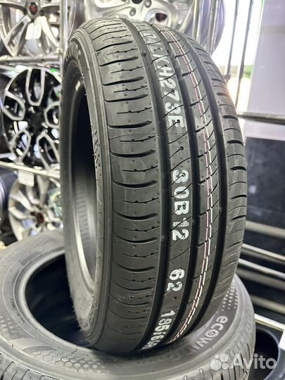 Kumho Ecowing ES01 KH27 185/60 R14 82H