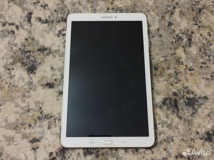 Samsung galaxy tab E SM-T561