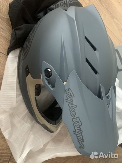 Шлем troy lee designs D4 Composite Mips