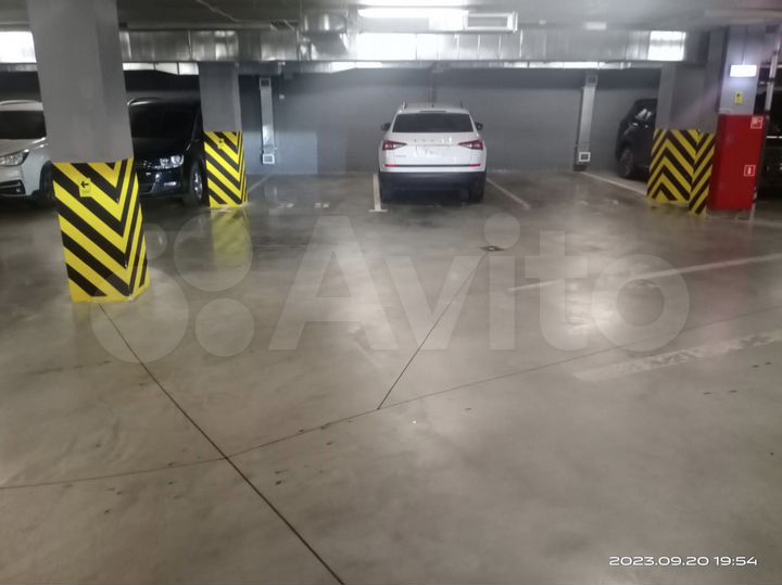 Машиноместо, 13 м²