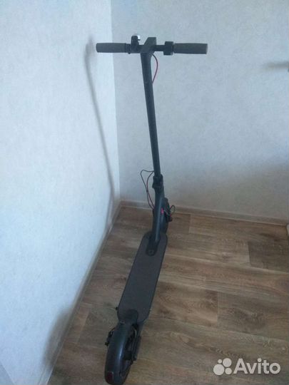 Электросамокат Xiaomi Mi Electric Scooter Pro