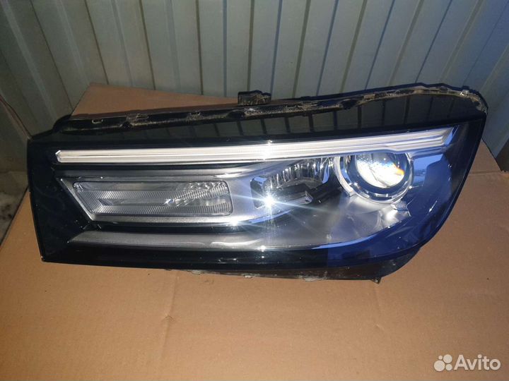 Audi q5 с17г. фара левая