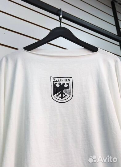 Лонгслив vultures