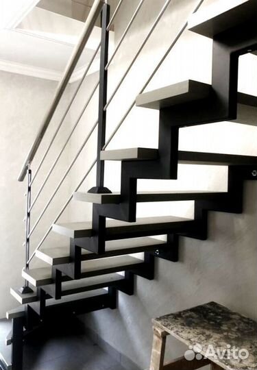 Лестница винтовая с монтажем