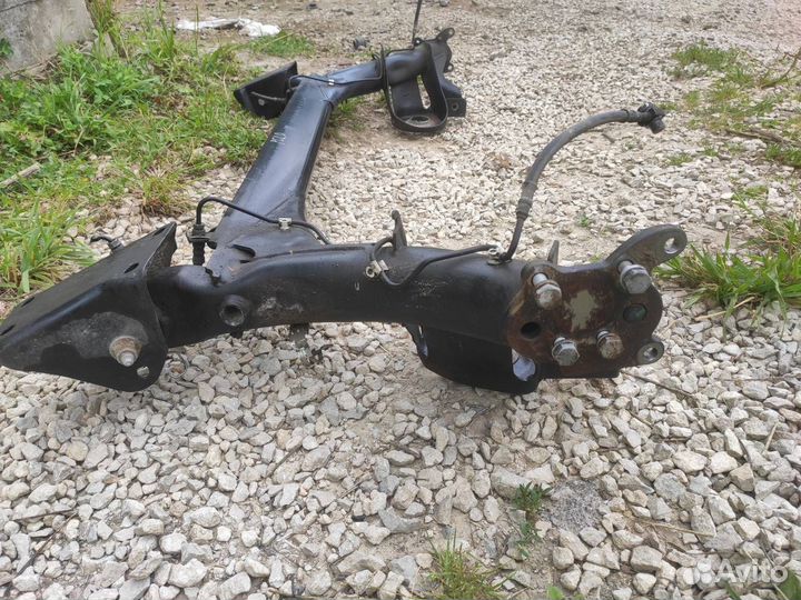 Балка подвески задняя Volkswagen Polo лифтбек 1.6