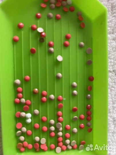 Стразы для алмазной мозаики