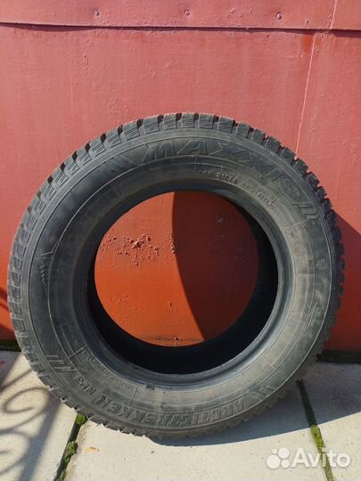 Maxxis ArcticTrekker NP3 185/70 R14 88S